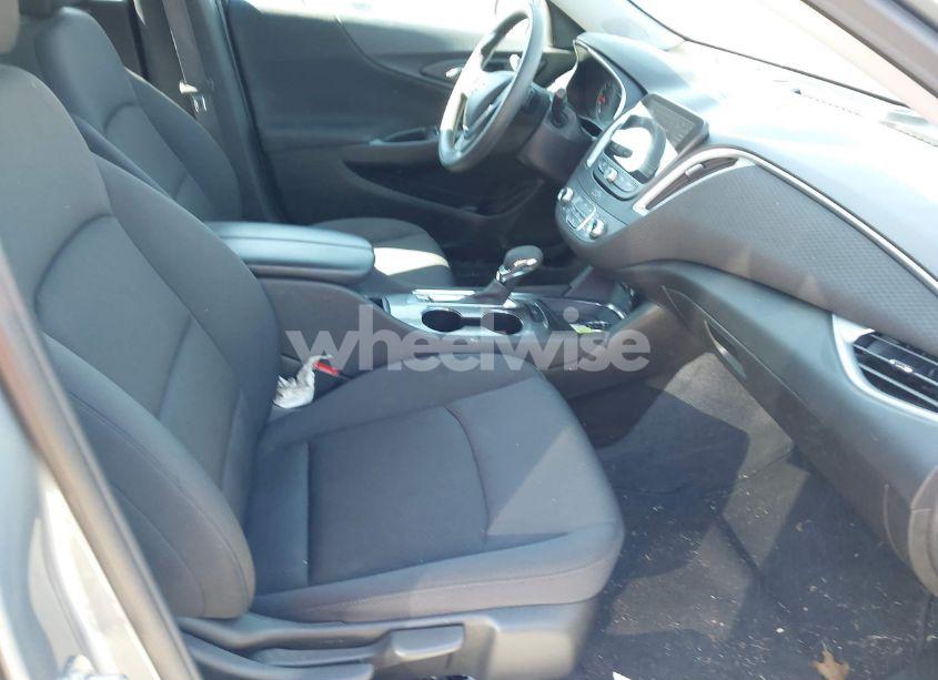 Photo 5 of 2023 Chevrolet Malibu FWD 1LT (VIN 1G1ZD5ST5PF164876)