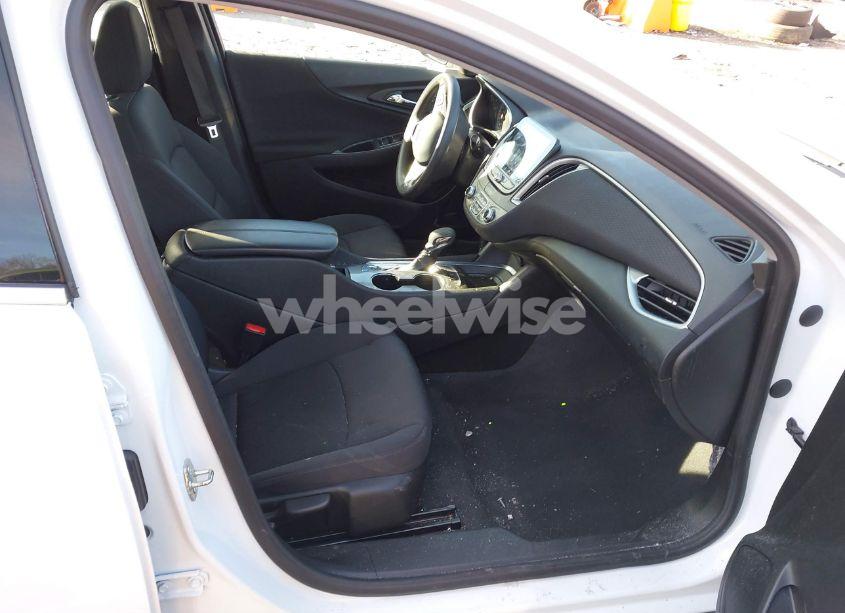 Photo 5 of 2023 Chevrolet Malibu FWD 1LT (VIN 1G1ZD5ST5PF167292)