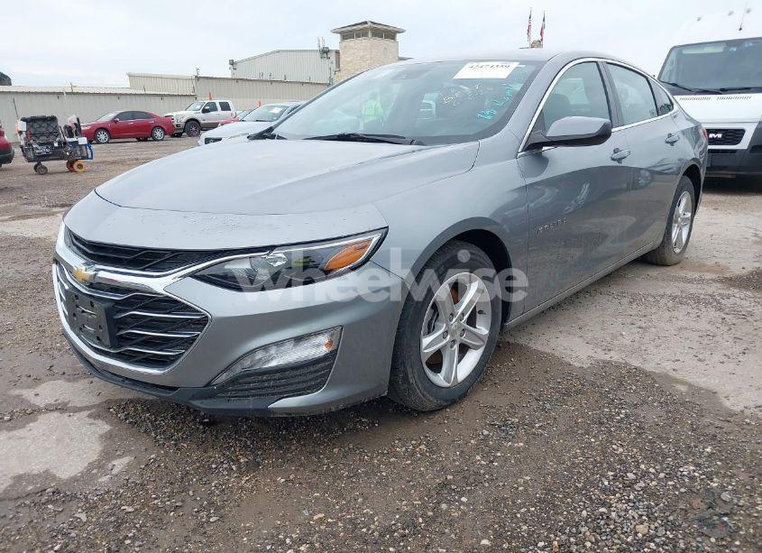 Photo 2 of 2023 Chevrolet Malibu FWD 1LT (VIN 1G1ZD5ST5PF168832)