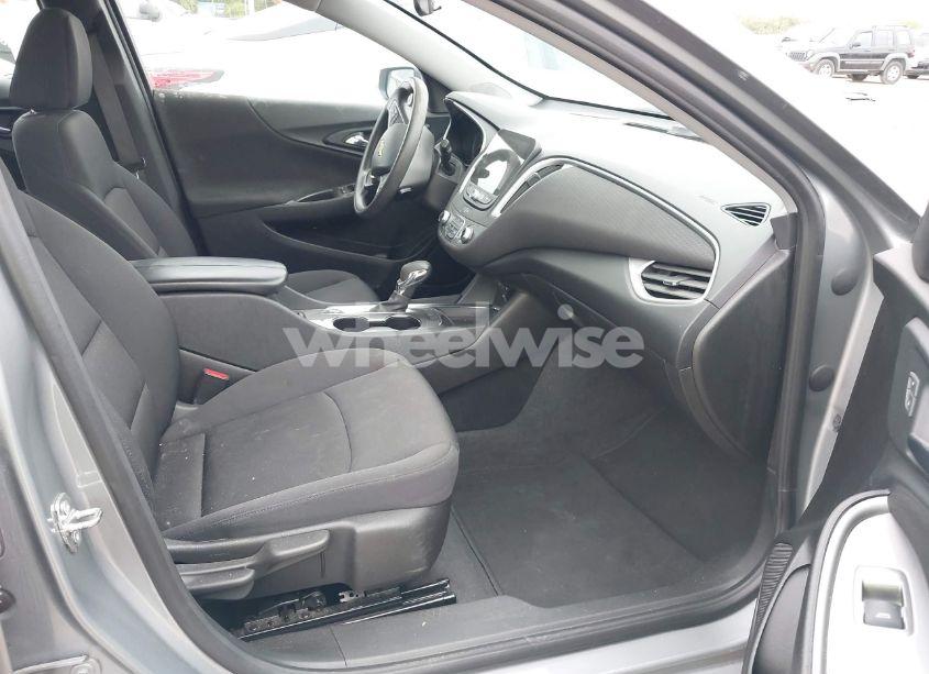 Photo 5 of 2023 Chevrolet Malibu FWD 1LT (VIN 1G1ZD5ST5PF168832)