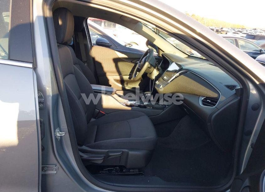 Photo 5 of 2023 Chevrolet Malibu FWD 1LT (VIN 1G1ZD5ST5PF182259)