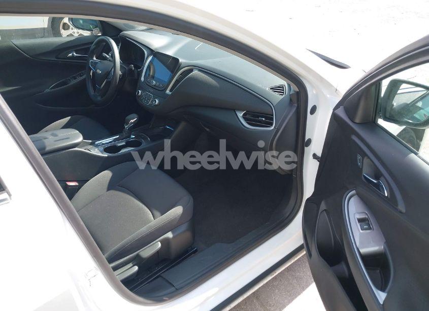 Photo 5 of 2023 Chevrolet Malibu FWD 1LT (VIN 1G1ZD5ST5PF192760)