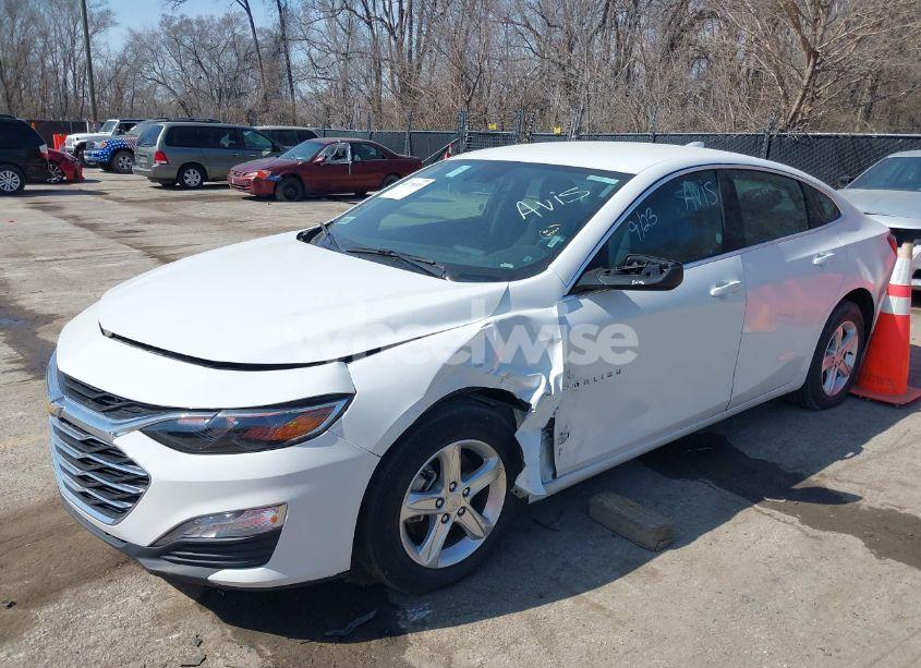 Photo 2 of 2023 Chevrolet Malibu FWD 1LT (VIN 1G1ZD5ST5PF207757)