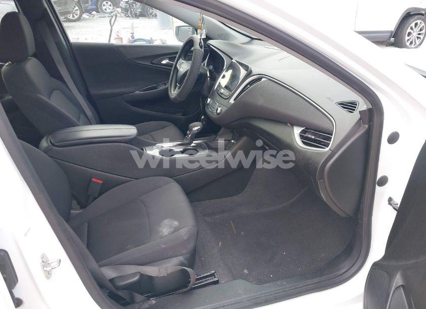 Photo 5 of 2023 Chevrolet Malibu FWD 1LT (VIN 1G1ZD5ST5PF214353)