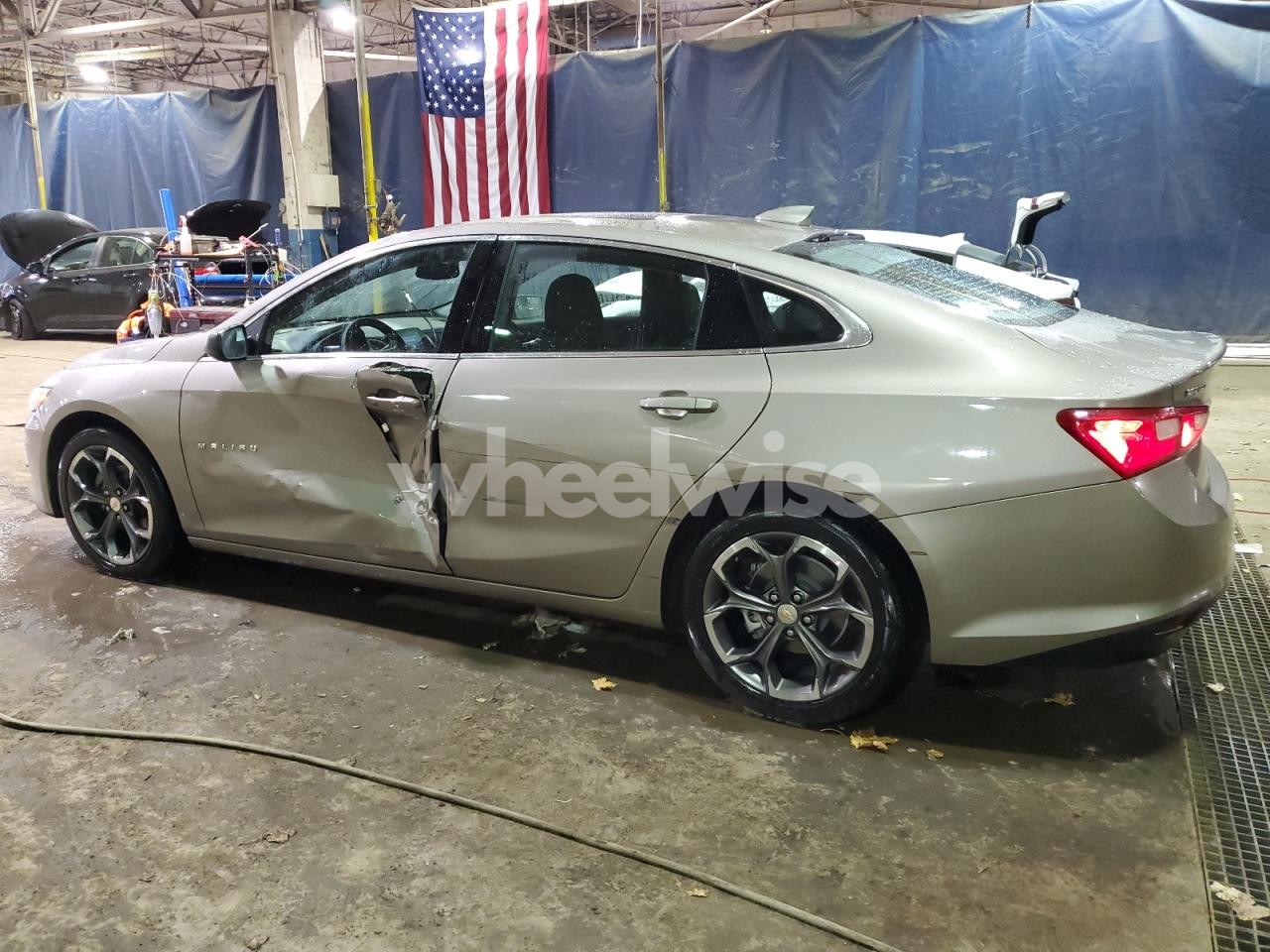 Photo 2 of 2023 CHEVROLET MALIBU LT N/A (VIN 1G1ZD5ST5PF215728)