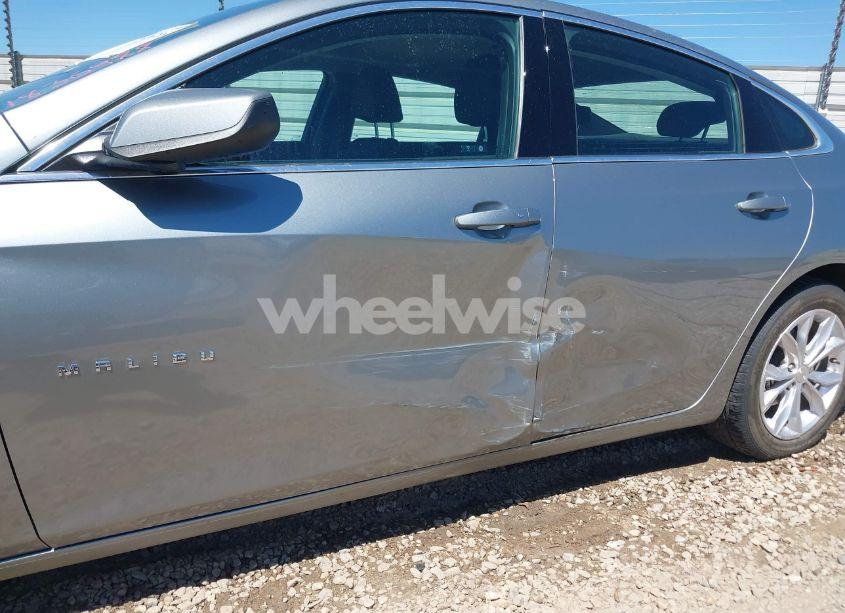Photo 6 of 2023 Chevrolet Malibu FWD 1LT (VIN 1G1ZD5ST5PF253430)
