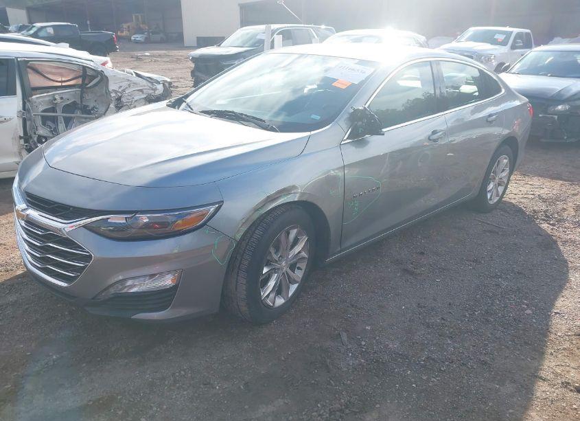 Photo 2 of 2024 Chevrolet Malibu FWD 1LT (VIN 1G1ZD5ST5RF105958)