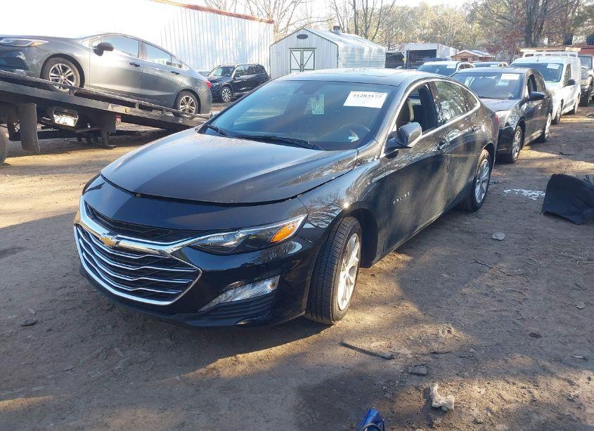 Photo 2 of 2024 Chevrolet Malibu FWD 1LT (VIN 1G1ZD5ST5RF129113)