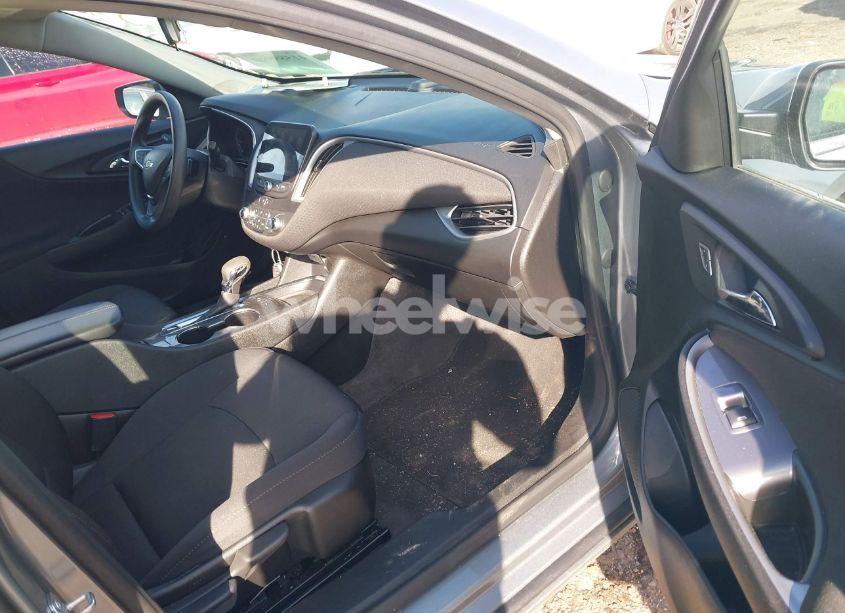 Photo 5 of 2024 Chevrolet Malibu FWD 1LT (VIN 1G1ZD5ST5RF142704)