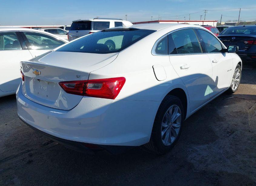 Photo 4 of 2024 Chevrolet Malibu FWD 1LT (VIN 1G1ZD5ST5RF143402)
