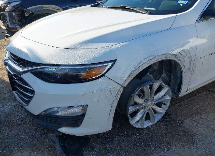 Photo 6 of 2024 Chevrolet Malibu FWD 1LT (VIN 1G1ZD5ST5RF143402)