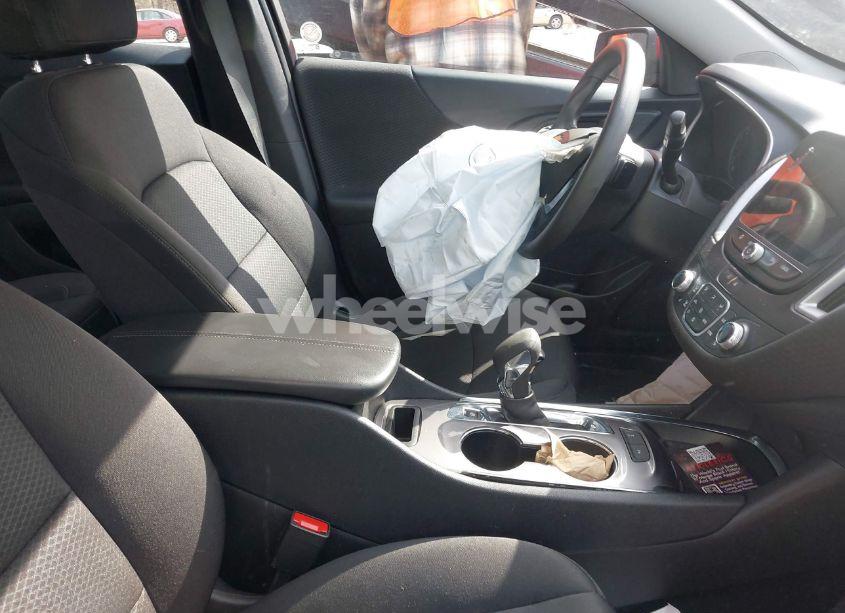 Photo 5 of 2024 Chevrolet Malibu FWD 1LT (VIN 1G1ZD5ST5RF158675)