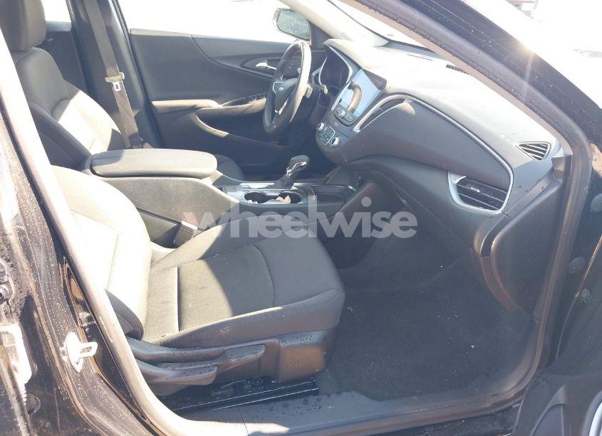 Photo 5 of 2024 Chevrolet Malibu FWD 1LT (VIN 1G1ZD5ST5RF227719)