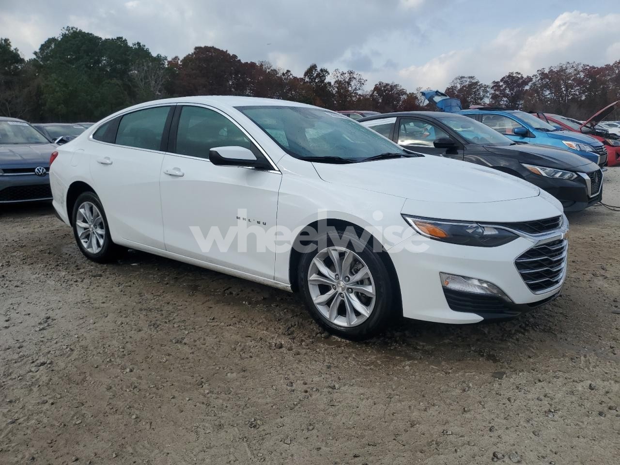 Photo 4 of 2025 CHEVROLET MALIBU LT (VIN 1G1ZD5ST5SF110423)
