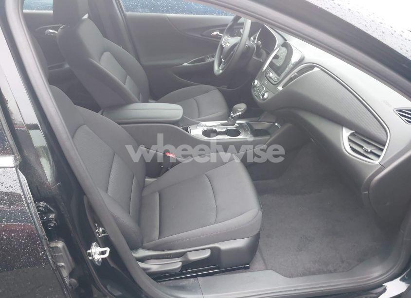 Photo 5 of 2025 Chevrolet Malibu FWD 1LT (VIN 1G1ZD5ST5SF119994)