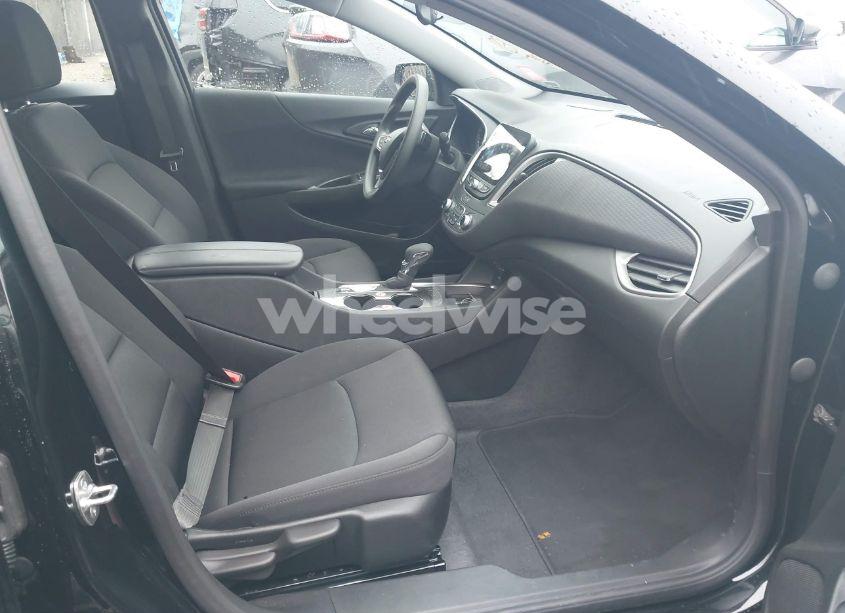 Photo 5 of 2025 Chevrolet Malibu FWD 1LT (VIN 1G1ZD5ST5SF127867)