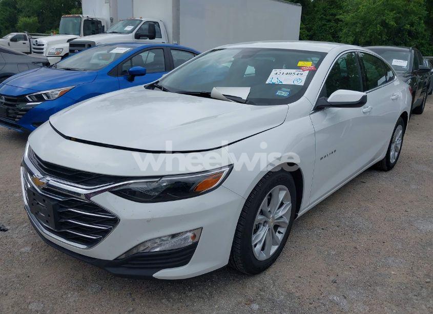 Photo 2 of 2025 Chevrolet Malibu FWD 1LT (VIN 1G1ZD5ST5SF130350)