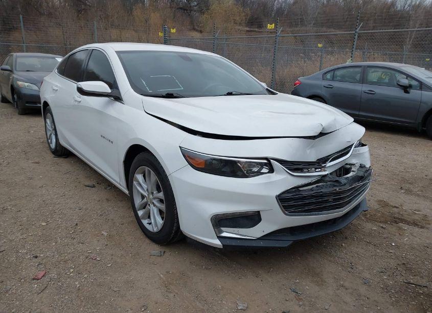 2018 Chevrolet Malibu LT (VIN 1G1ZD5ST6JF108677) main photo