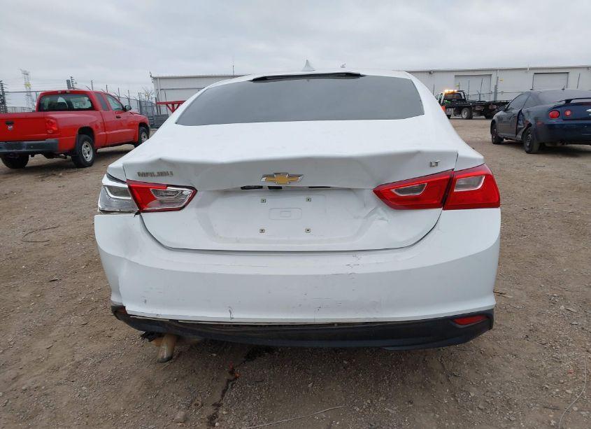 Photo 16 of 2018 Chevrolet Malibu LT (VIN 1G1ZD5ST6JF108677)