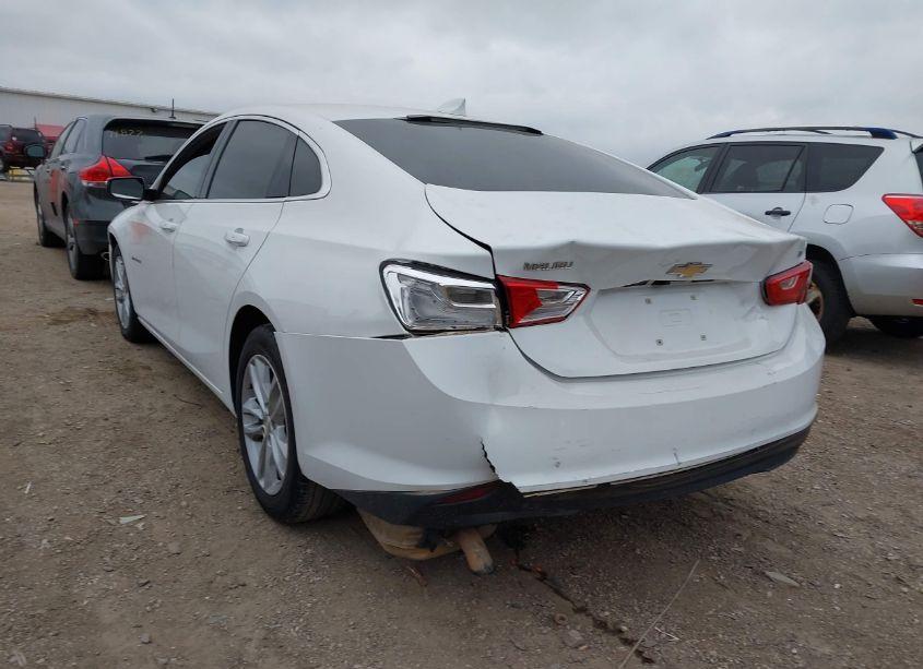 Photo 3 of 2018 Chevrolet Malibu LT (VIN 1G1ZD5ST6JF108677)
