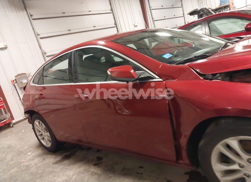 Photo 14 of 2018 Chevrolet Malibu LT (VIN 1G1ZD5ST6JF125589)