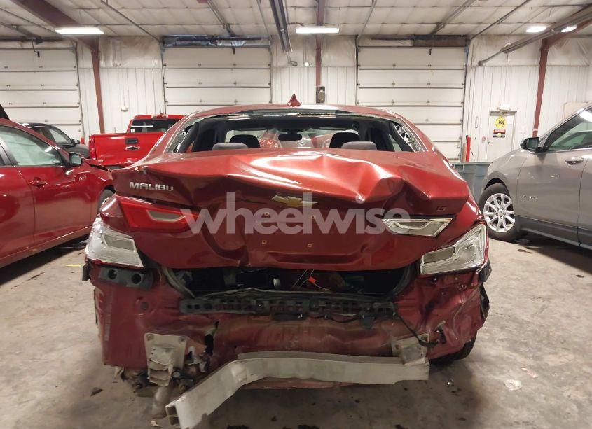 Photo 17 of 2018 Chevrolet Malibu LT (VIN 1G1ZD5ST6JF125589)