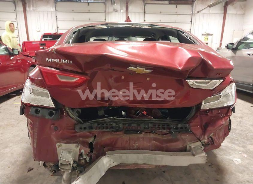 Photo 19 of 2018 Chevrolet Malibu LT (VIN 1G1ZD5ST6JF125589)