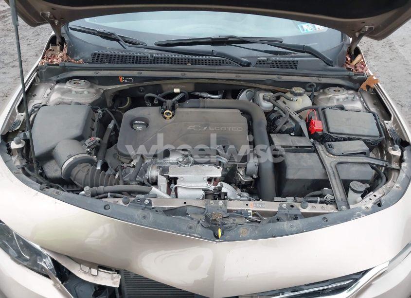 Photo 10 of 2018 Chevrolet Malibu LT (VIN 1G1ZD5ST6JF125964)