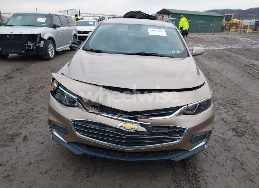 Photo 12 of 2018 Chevrolet Malibu LT (VIN 1G1ZD5ST6JF125964)