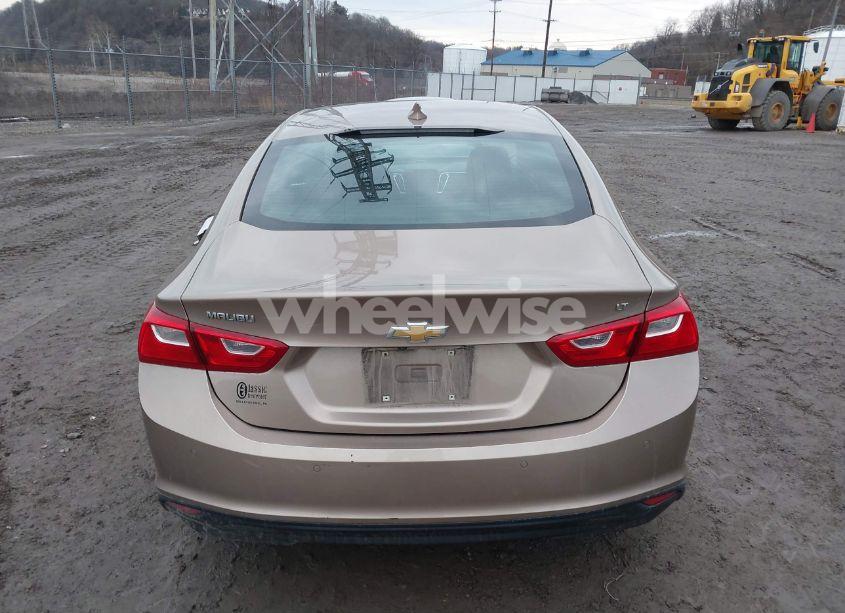 Photo 16 of 2018 Chevrolet Malibu LT (VIN 1G1ZD5ST6JF125964)