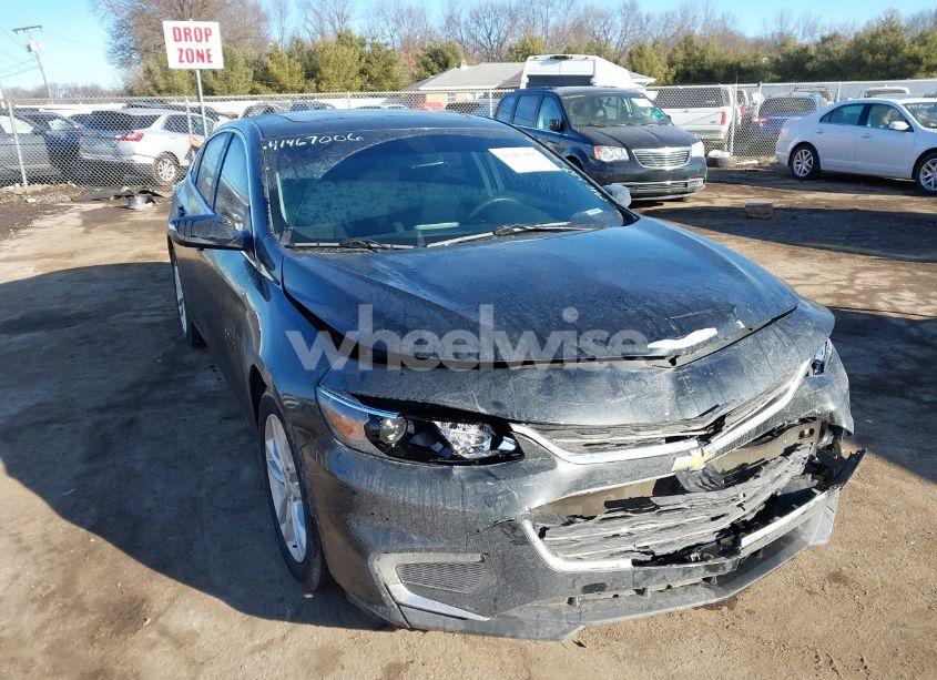 2018 Chevrolet Malibu LT (VIN 1G1ZD5ST6JF128332) main photo