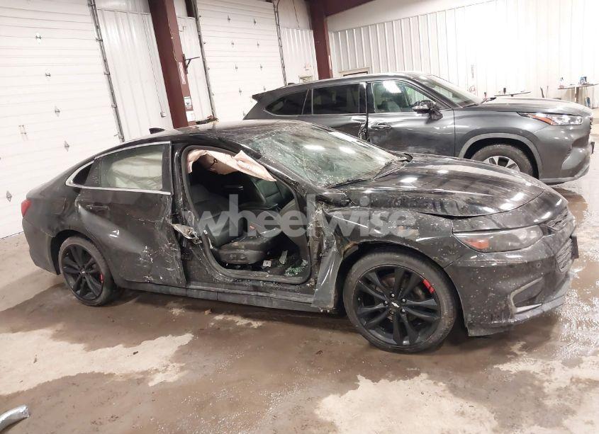 Photo 13 of 2018 Chevrolet Malibu LT (VIN 1G1ZD5ST6JF130517)