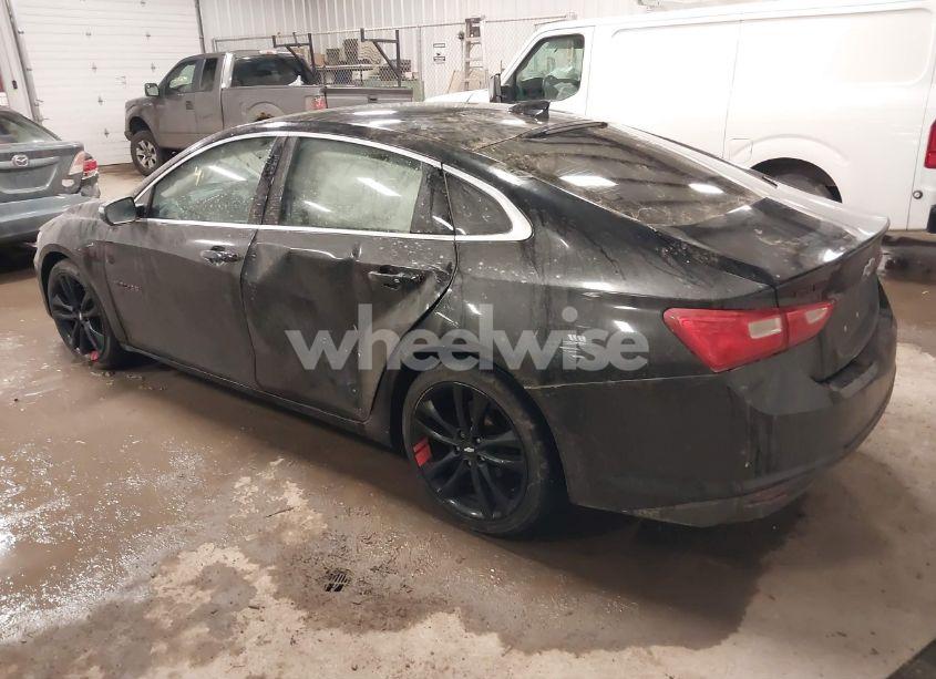 Photo 3 of 2018 Chevrolet Malibu LT (VIN 1G1ZD5ST6JF130517)