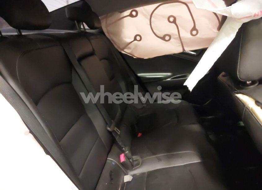 Photo 8 of 2018 Chevrolet Malibu LT (VIN 1G1ZD5ST6JF130517)