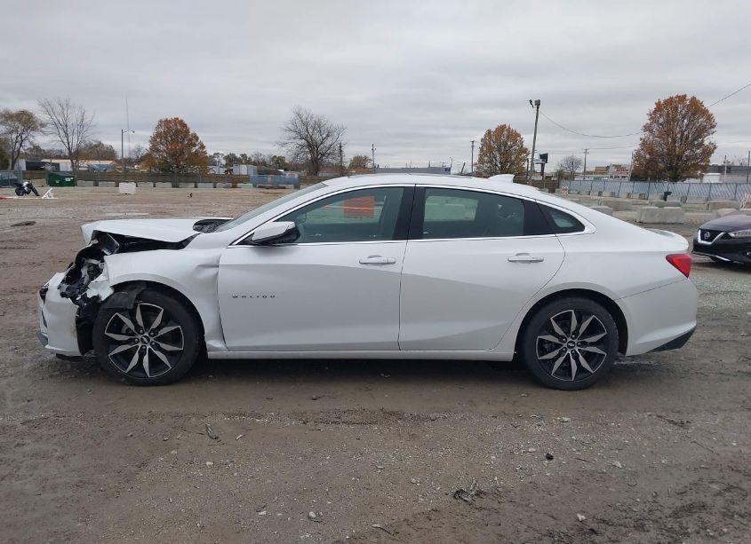 Photo 14 of 2018 Chevrolet Malibu LT (VIN 1G1ZD5ST6JF137001)