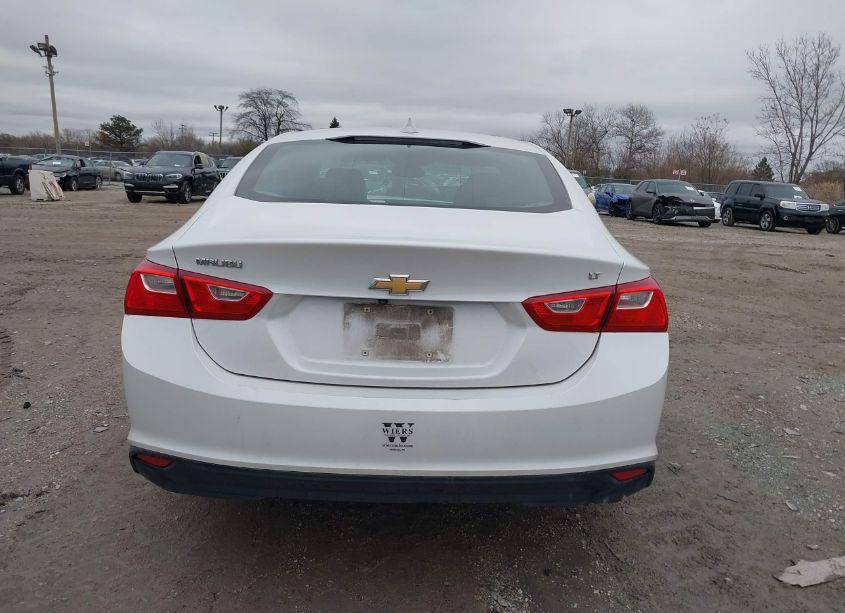 Photo 16 of 2018 Chevrolet Malibu LT (VIN 1G1ZD5ST6JF137001)