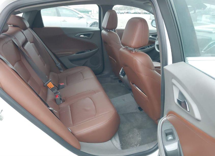 Photo 8 of 2018 Chevrolet Malibu LT (VIN 1G1ZD5ST6JF137001)