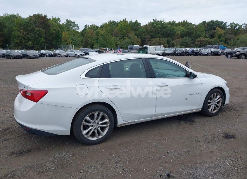 Photo 13 of 2018 Chevrolet Malibu LT (VIN 1G1ZD5ST6JF137094)