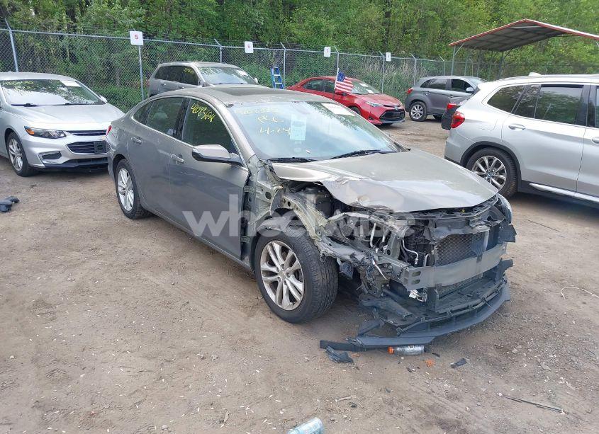 2018 Chevrolet Malibu LT (VIN 1G1ZD5ST6JF140240) main photo