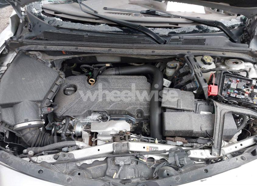 Photo 10 of 2018 Chevrolet Malibu LT (VIN 1G1ZD5ST6JF150136)