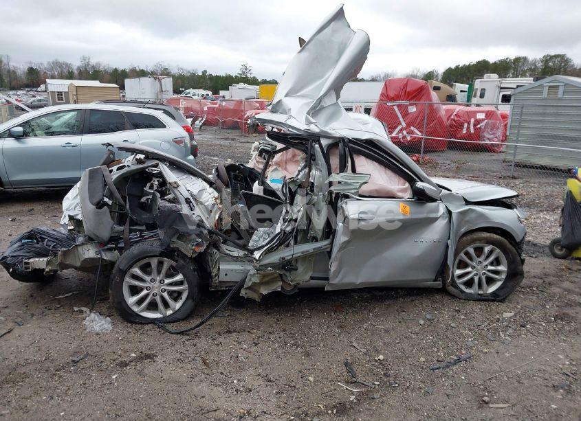 Photo 13 of 2018 Chevrolet Malibu LT (VIN 1G1ZD5ST6JF150136)