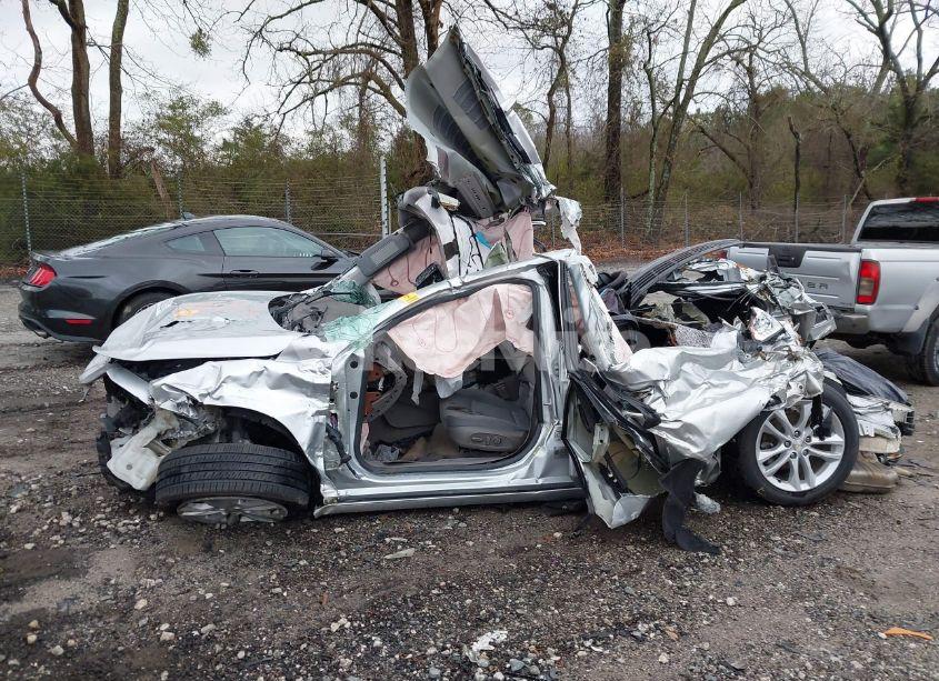 Photo 14 of 2018 Chevrolet Malibu LT (VIN 1G1ZD5ST6JF150136)