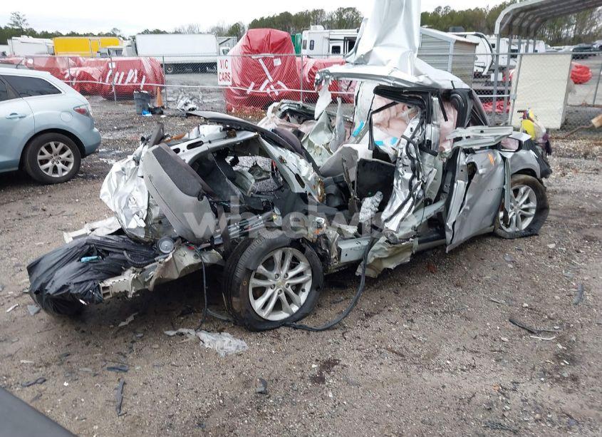 Photo 4 of 2018 Chevrolet Malibu LT (VIN 1G1ZD5ST6JF150136)