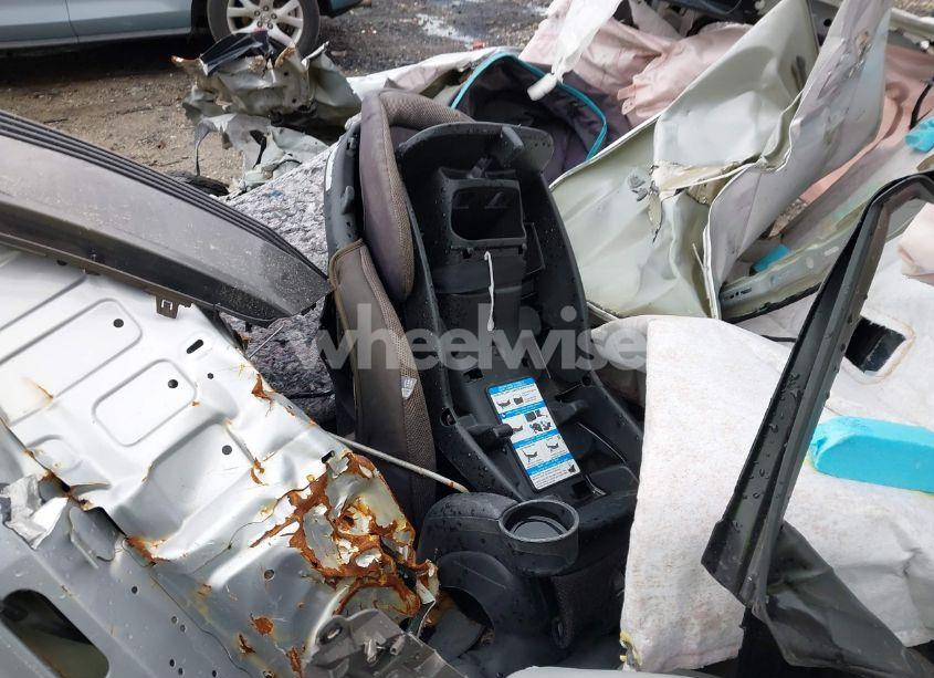 Photo 8 of 2018 Chevrolet Malibu LT (VIN 1G1ZD5ST6JF150136)