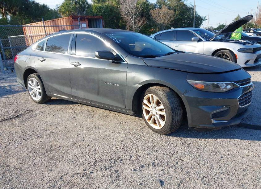 2018 Chevrolet Malibu LT (VIN 1G1ZD5ST6JF152419) main photo