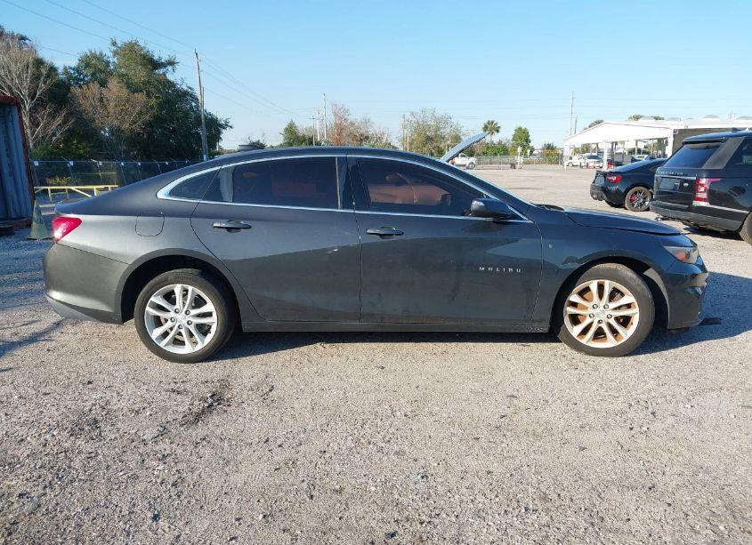 Photo 13 of 2018 Chevrolet Malibu LT (VIN 1G1ZD5ST6JF152419)