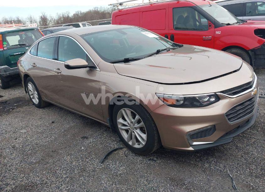 2018 Chevrolet Malibu LT (VIN 1G1ZD5ST6JF157488) main photo