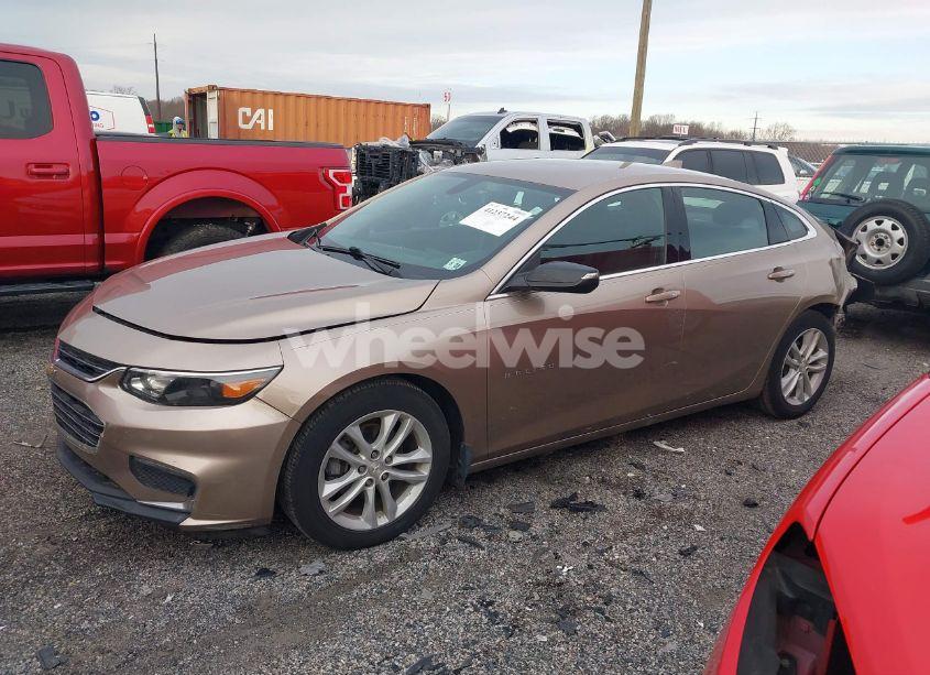Photo 15 of 2018 Chevrolet Malibu LT (VIN 1G1ZD5ST6JF157488)