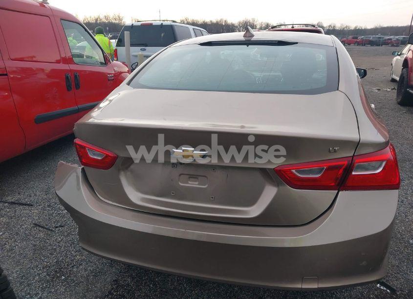 Photo 17 of 2018 Chevrolet Malibu LT (VIN 1G1ZD5ST6JF157488)