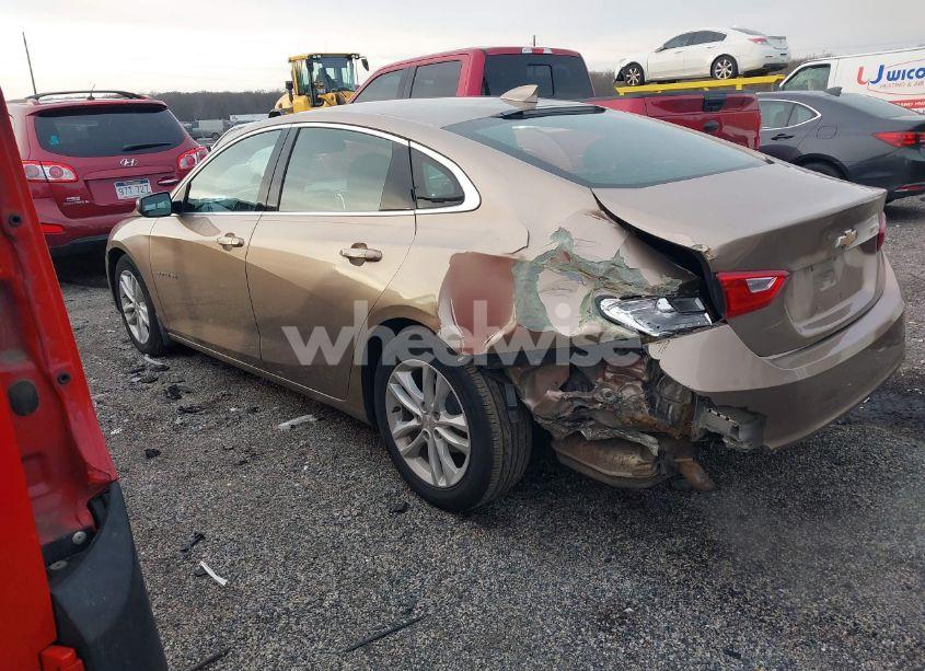 Photo 3 of 2018 Chevrolet Malibu LT (VIN 1G1ZD5ST6JF157488)